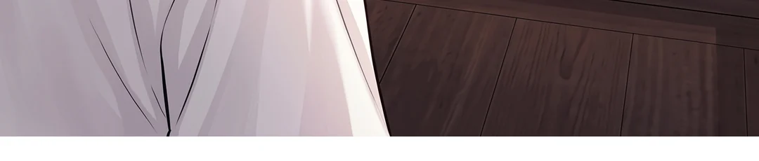 닫힌 창호에 비친 아버지의 그림자 — 문밖의 목소리. — 태식(문밖) "채령의 혼수도 다 준비했다. 축하해라."